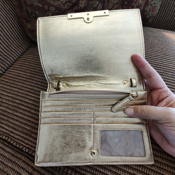Beautiful Gold Colored MK Michael Kors clutch purse wallet in great shape! - Picture 5 of 9